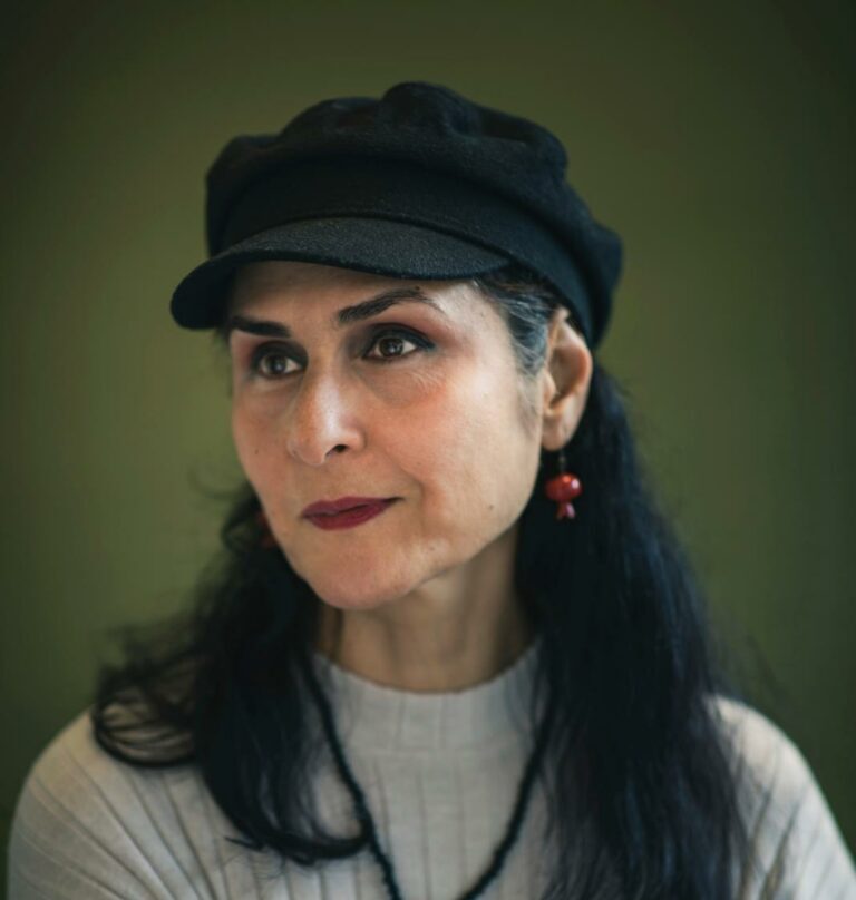 Van Lang naar Kort – Nafiss Nia